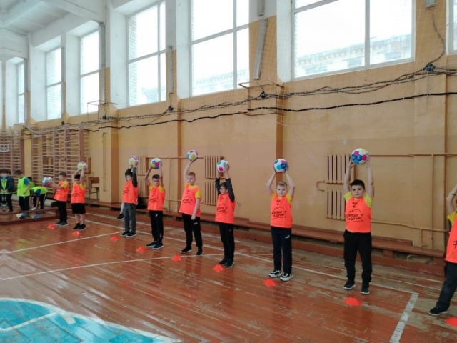 Проект "Футбол в школу"