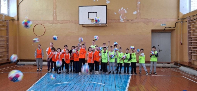 «Футбольная» новогодняя ёлка.