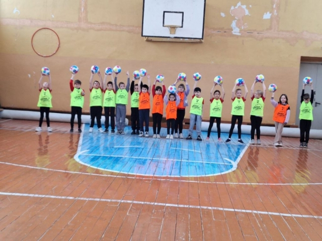 Проект «Футбол в школе» поддержал Масленицу! Проект «Футбол в школе» поддержал Масленицу!